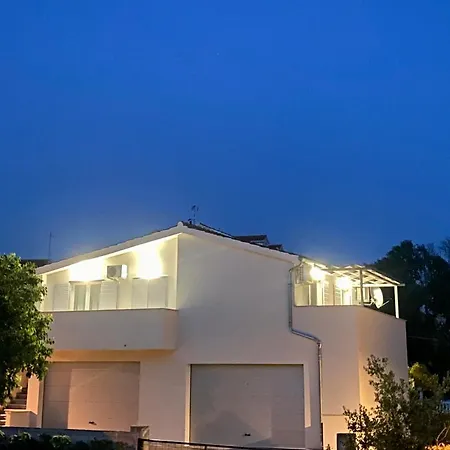 Adria מלון דירות וודיצה