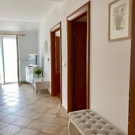 Adria 4*
