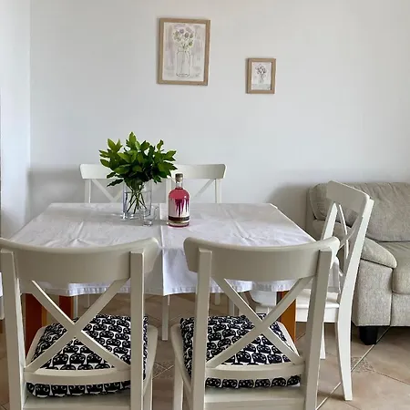 מלון דירות Adria 4*