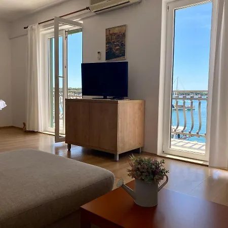 Lägenhetshotell Adria Vodice