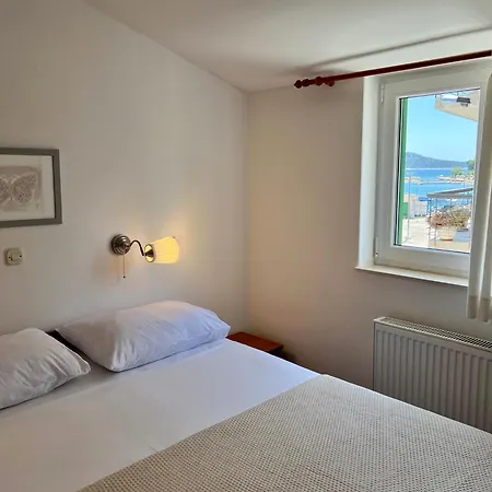 Adria Lägenhetshotell 4*